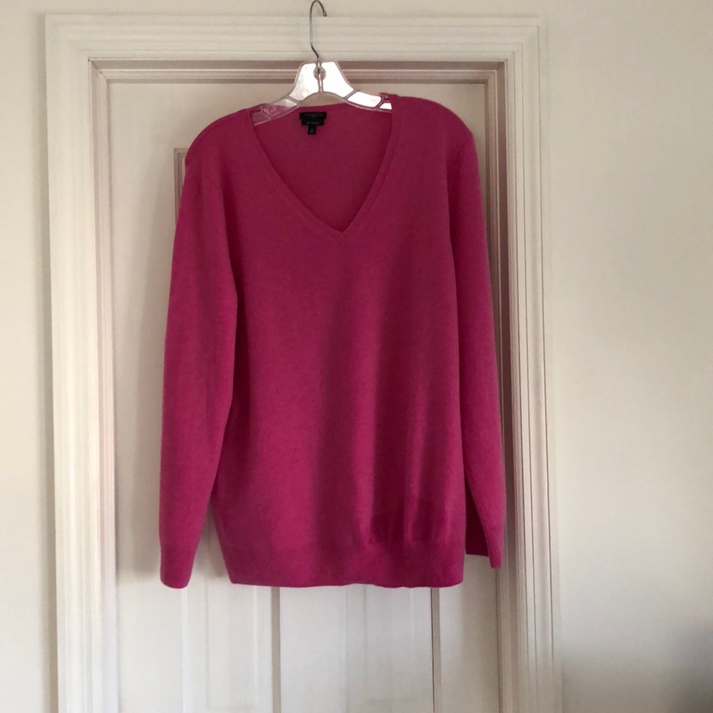 Cashmere v-neck sweater